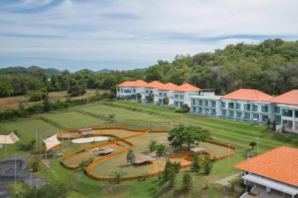 Hotel Viva Montane Ban Nong Chap Tao Exterior foto